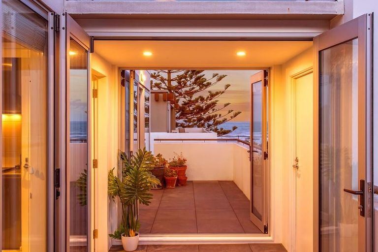 Photo of property in 8/46 Esplanade, Sumner, Christchurch, 8081