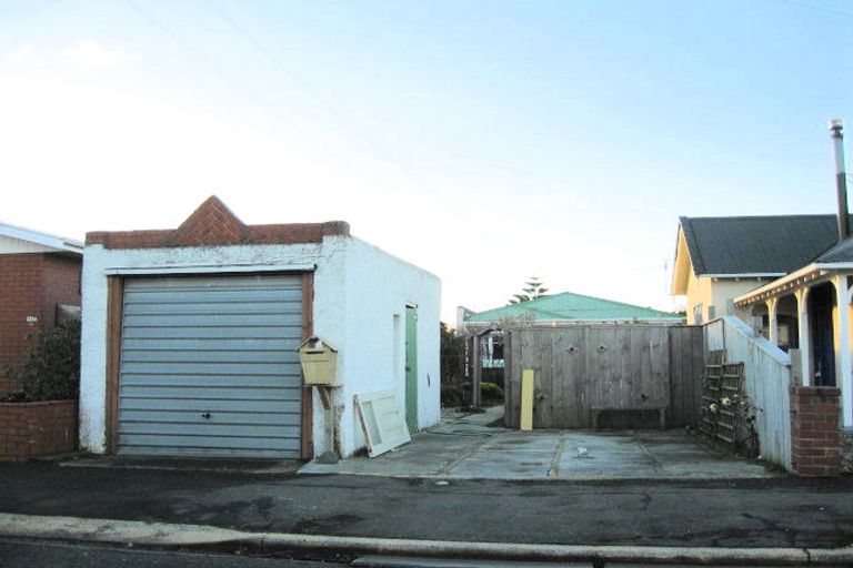 Photo of property in 15a Marlow Street, Saint Kilda, Dunedin, 9012