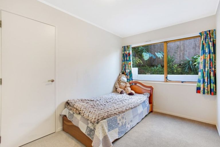 Photo of property in 2/23 Commodore Parry Road, Castor Bay, Auckland, 0620