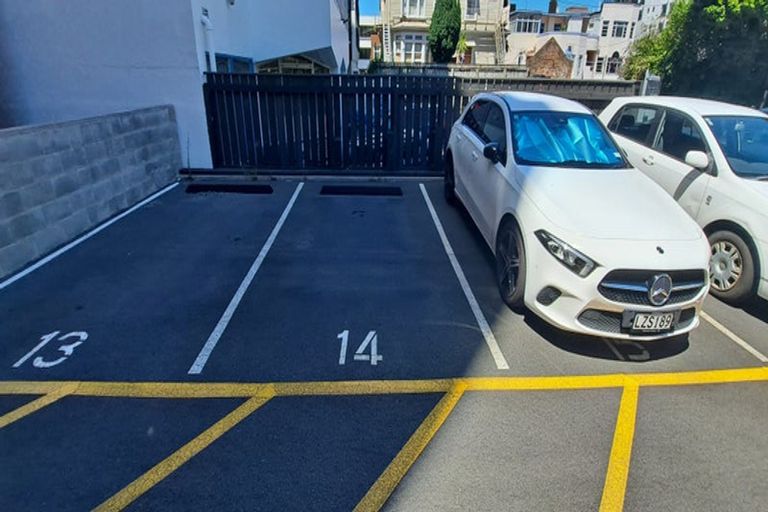 Photo of property in Frame Apartments, 904/111 Molesworth Street, Thorndon, Wellington, 6011