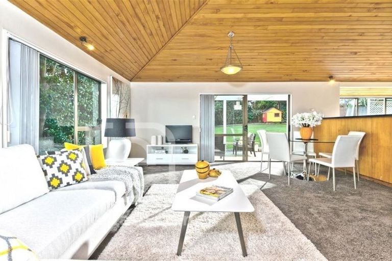 Photo of property in 41 Kennedy Avenue, Forrest Hill, Auckland, 0620