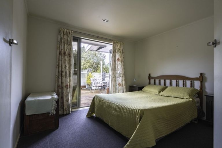 Photo of property in 1 Long Beach Road, Russell, 0202