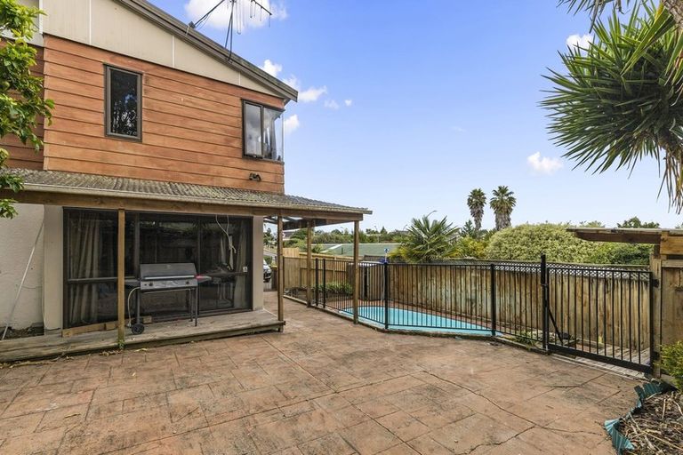 Photo of property in 207 Newcastle Road, Grandview Heights, Hamilton, 3200