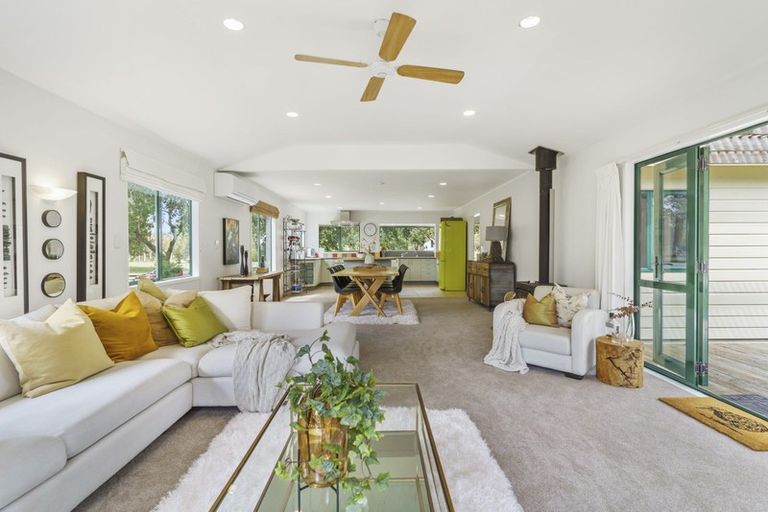 Photo of property in 393 Papakura-clevedon Road, Clevedon, Papakura, 2582