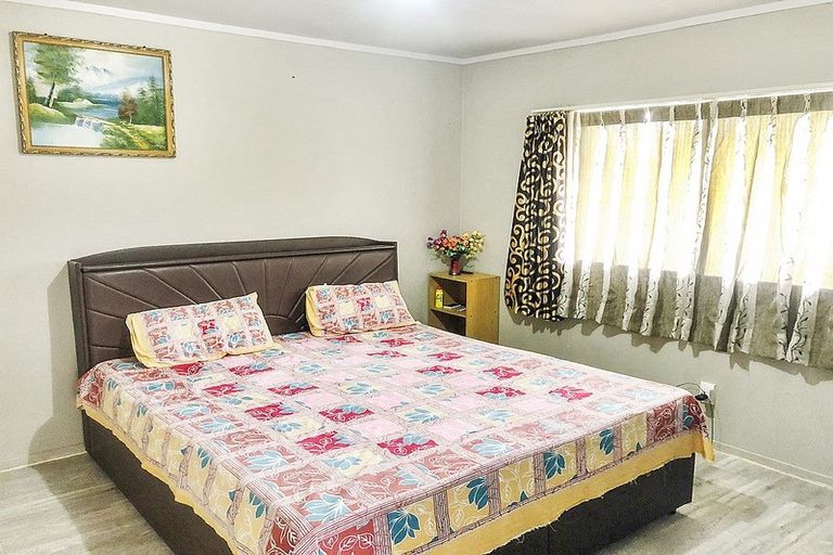 Photo of property in 1/75 Russell Road, Manurewa, Auckland, 2102