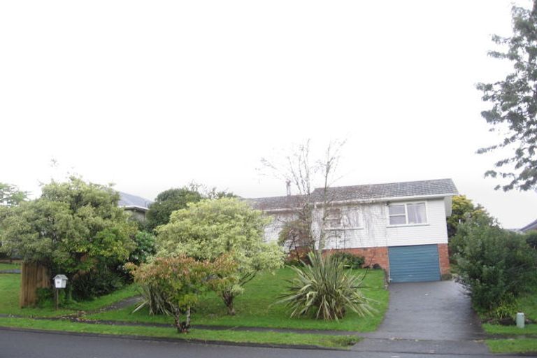 Photo of property in 30 Larne Avenue, Pakuranga Heights, Auckland, 2010