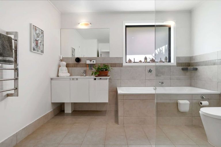 Photo of property in 68 Omana Avenue, Shelly Beach, Helensville, 0874