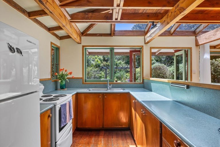 Photo of property in 66 Karekare Road, Karekare, Auckland, 0772