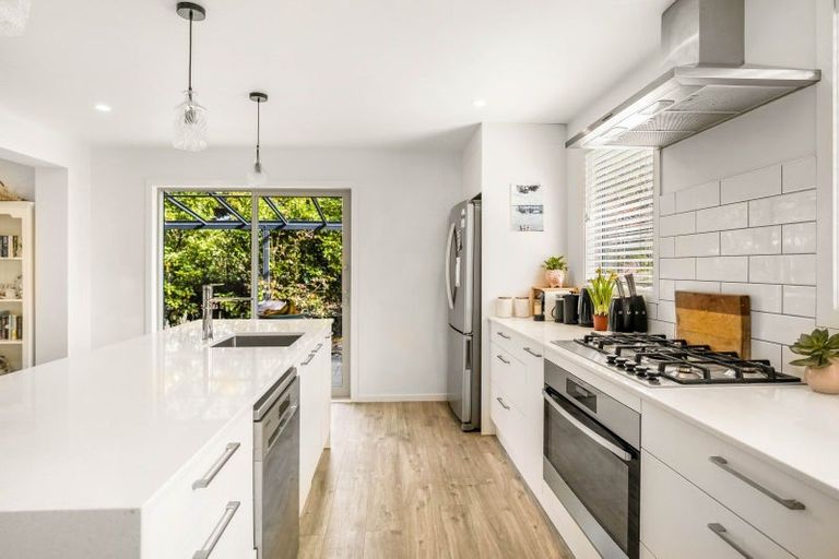 Photo of property in 41 Kemp Road, Kerikeri, 0230