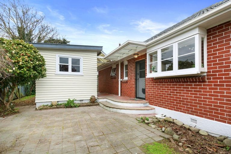 Photo of property in 12 Raukawa Grove, Trentham, Upper Hutt, 5018