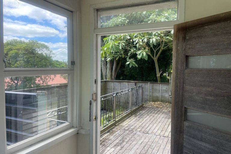 Photo of property in 24 Wellington Street, Papakura, 2110