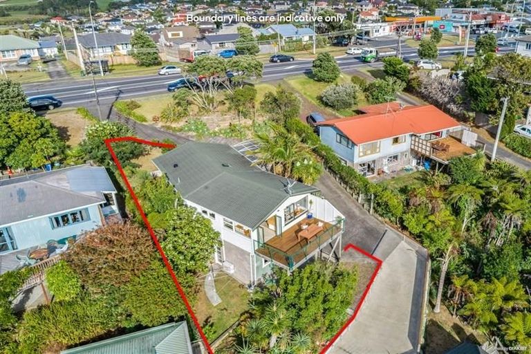 Photo of property in 549 East Coast Road, Browns Bay, Auckland, 0630