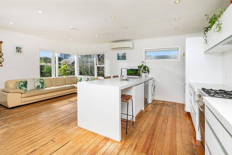 Photo of property in 19a Doment Crescent, Orewa, 0931