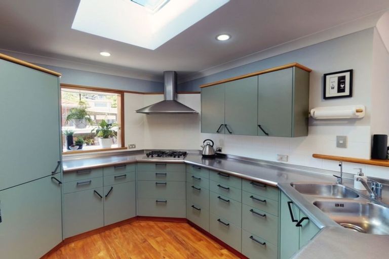 Photo of property in 77 Sunbrae Drive, Silverstream, Upper Hutt, 5019