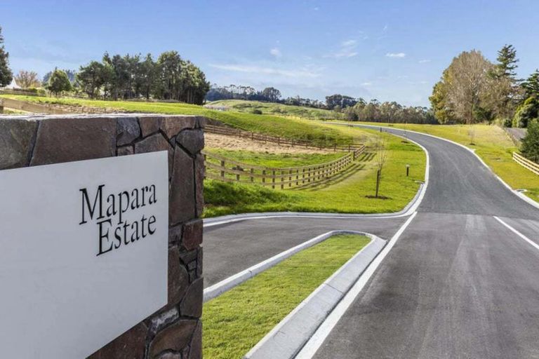 Photo of property in 12 Willow Lane, Acacia Bay, Taupo, 3385