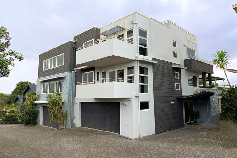 Photo of property in 221 Papamoa Beach Road, Papamoa Beach, Papamoa, 3118