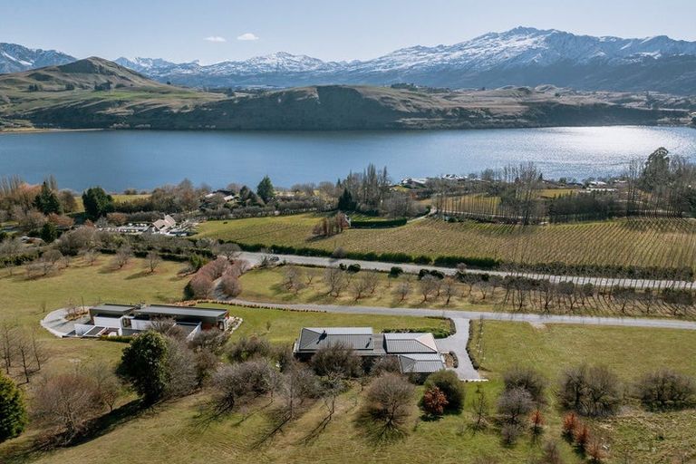 Photo of property in 16 Hayes View Lane, Lake Hayes, Queenstown, 9371