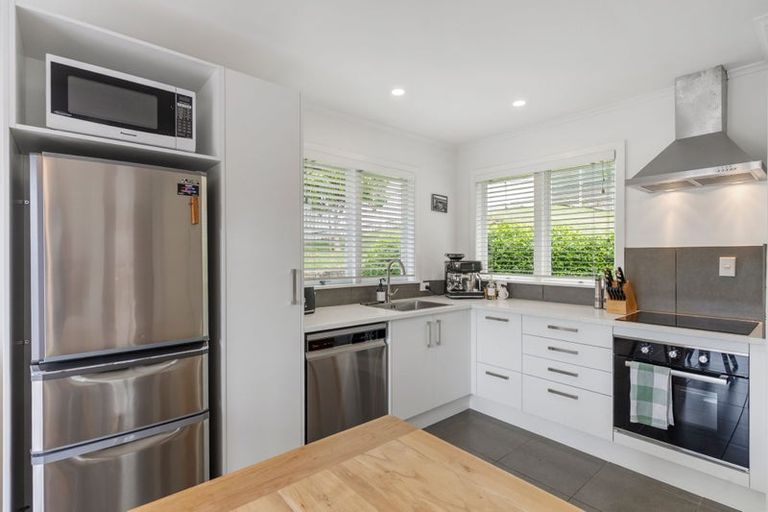 Photo of property in 101 Island Bay Road, Beach Haven, Auckland, 0626