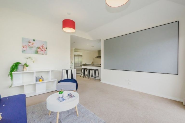 Photo of property in 7 Otupoa Way, Paraparaumu, 5032