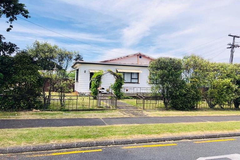 Photo of property in 18 Lupton Road, Manurewa, Auckland, 2102