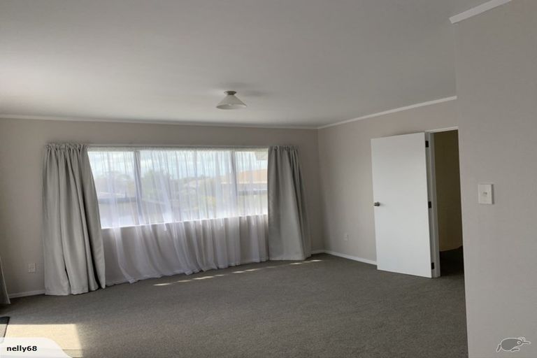 Photo of property in 10 Meynell Court, Glen Eden, Auckland, 0602