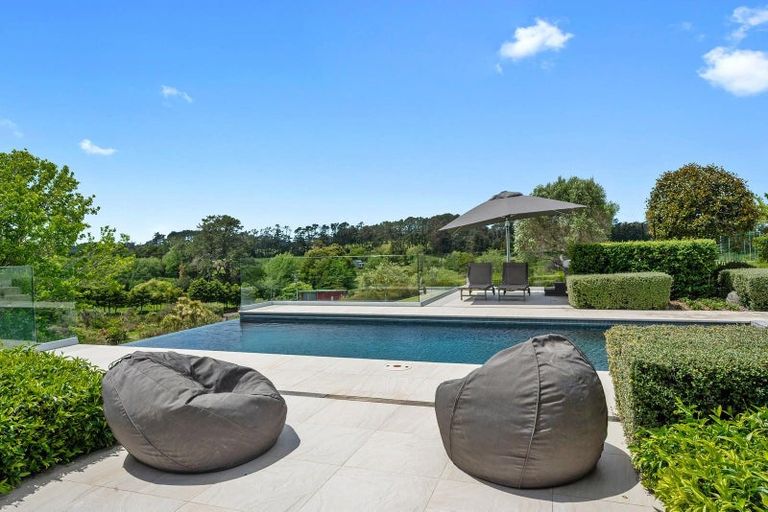 Photo of property in 62 Foster Road, Kumeu, 0891