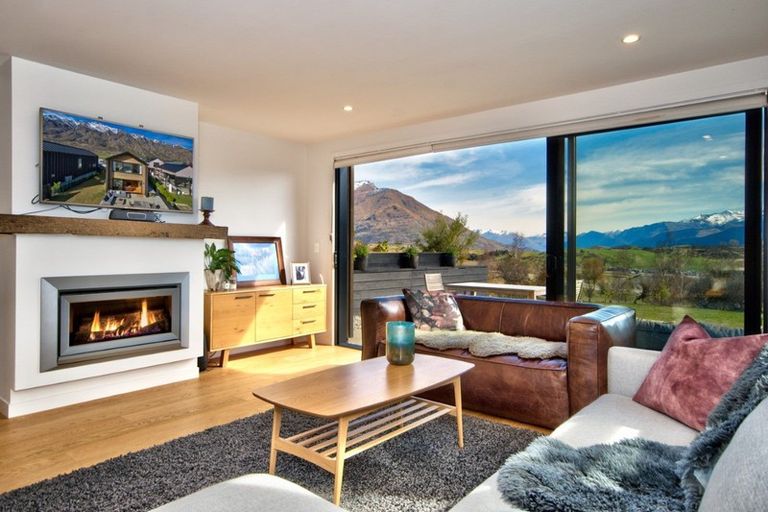 Photo of property in 23 Double Cone Road, Jacks Point, Queenstown, 9371