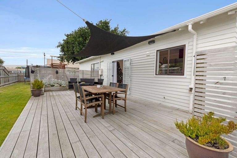 Photo of property in 2 Fromont Street, Whanganui East, Whanganui, 4500