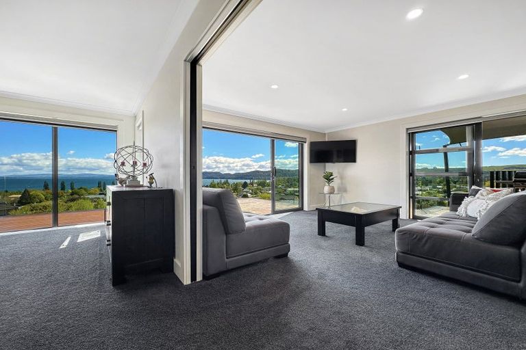 Photo of property in 5 Kittyhawk Drive, Kinloch, Taupo, 3377