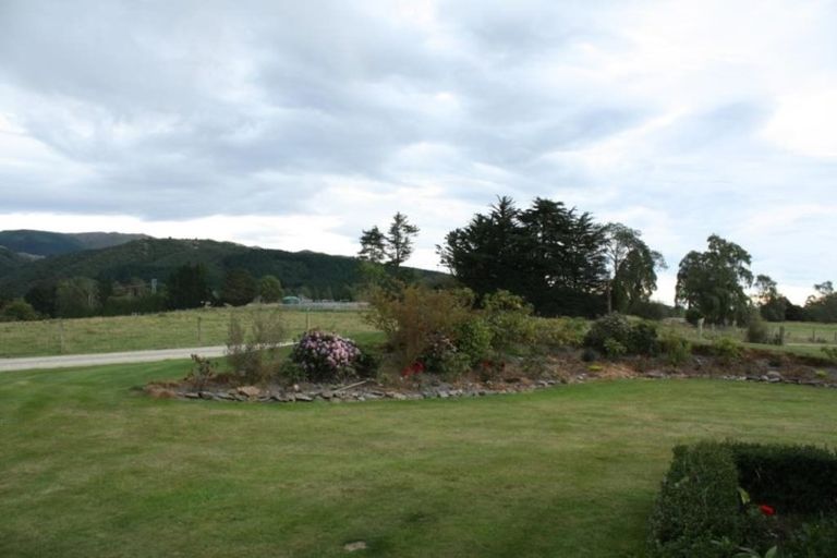 Photo of property in 343 Whitneys Road, Waimate, 7978