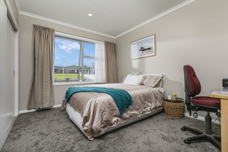 Photo of property in 12 Awatiro Drive, Kaukapakapa, 0871