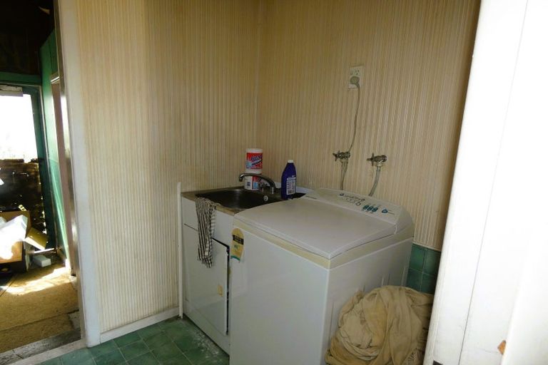 Photo of property in 120 Queen Street, Westport, 7825