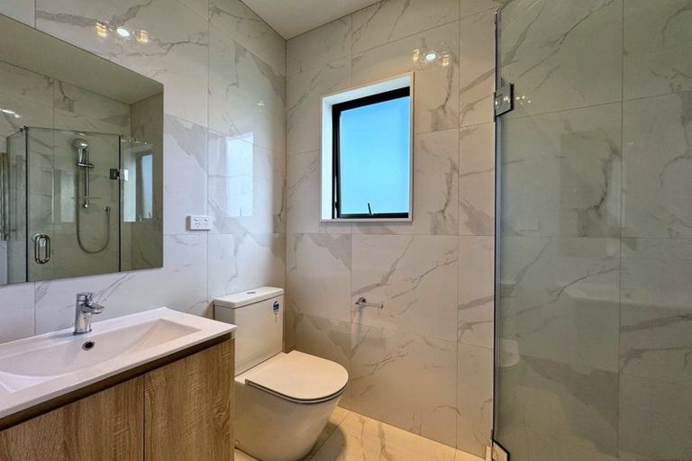 Photo of property in 523f Pakuranga Road, Howick, Auckland, 2010