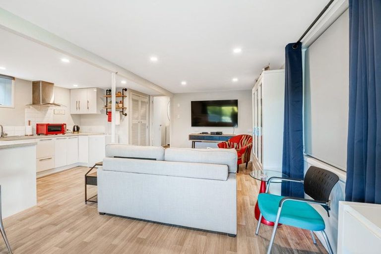 Photo of property in 6 Rakino Avenue, Manly, Whangaparaoa, 0930