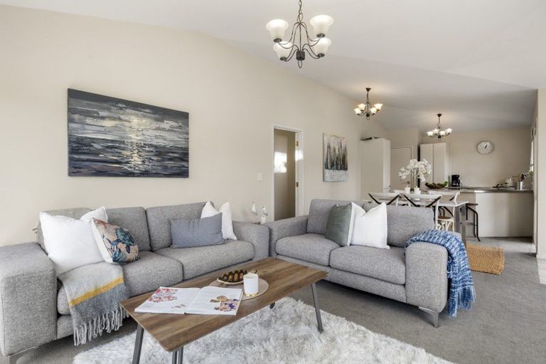 Photo of property in 10c Matipo Road, Mairangi Bay, Auckland, 0630