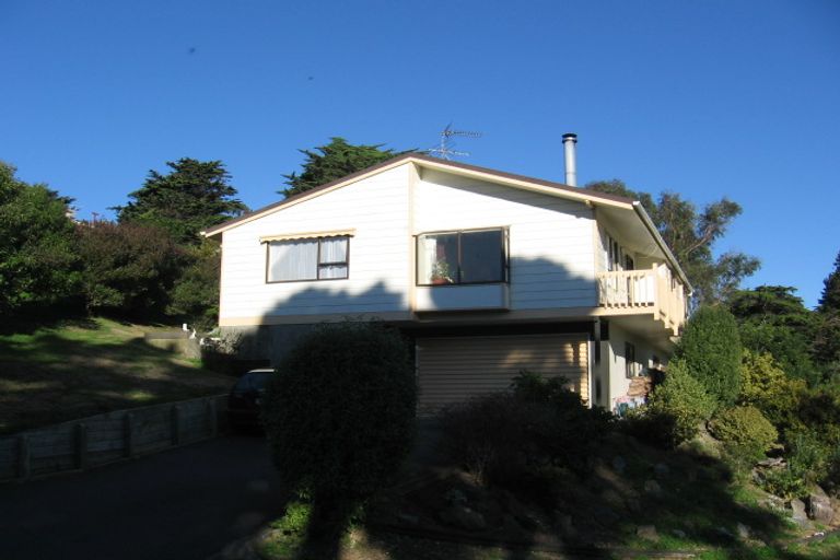 Photo of property in 6 Wingfield Place, Churton Park, Wellington, 6037