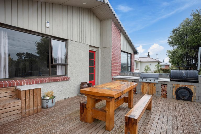 Photo of property in 15 Holloway Street, Waikiwi, Invercargill, 9810