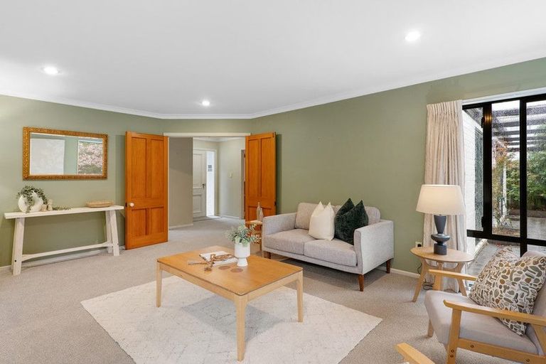 Photo of property in 2/56 Kotare Street, Fendalton, Christchurch, 8041
