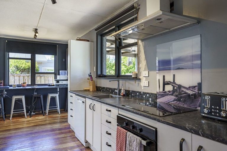 Photo of property in 27 Tasman Street, Havelock North, 4130