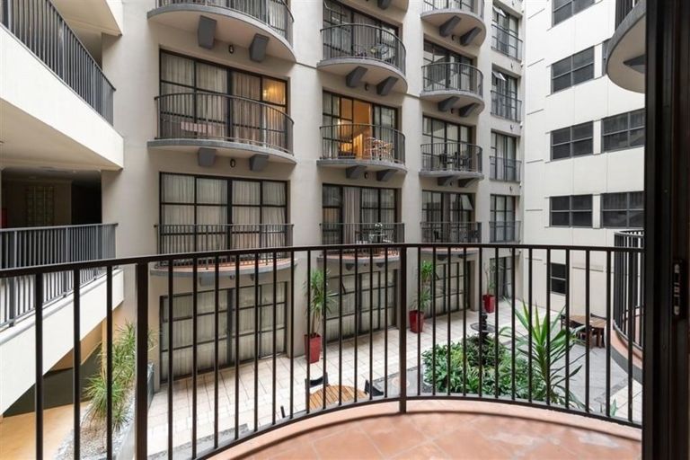 Photo of property in Atrium Apartments, 2i/154 The Terrace, Wellington Central, Wellington, 6011