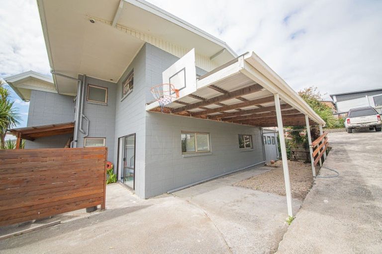 Photo of property in 5 John Street, Raglan, 3225