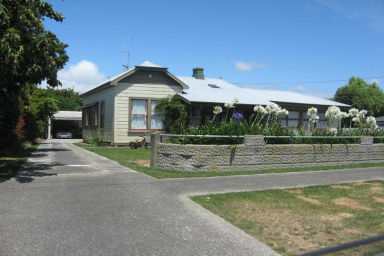 Photo of property in 4 Pirinoa Street, Feilding, 4702