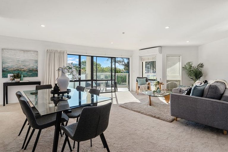 Photo of property in 26/4e Collins Street, Takapuna, Auckland, 0622