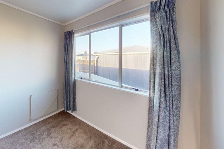 Photo of property in 17 Tainui Street, Castlecliff, Whanganui, 4501