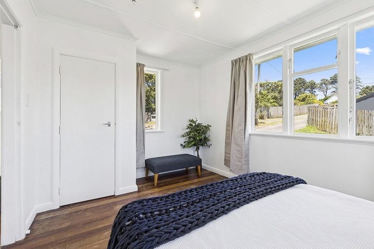 Photo of property in 23 Chew Place, Ranui, Porirua, 5024