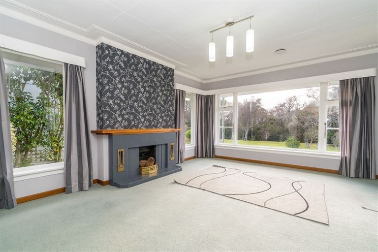 Photo of property in 131 Eglinton Road, Mornington, Dunedin, 9011