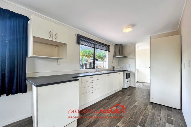 Photo of property in 25 Lilburn Crescent, Massey, Auckland, 0614
