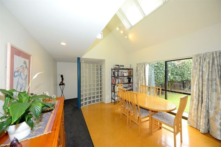 Photo of property in 2/44 Peer Street, Upper Riccarton, Christchurch, 8041