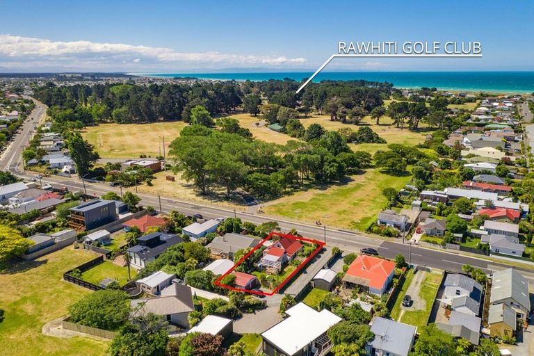 Photo of property in 380 Keyes Road, New Brighton, Christchurch, 8083