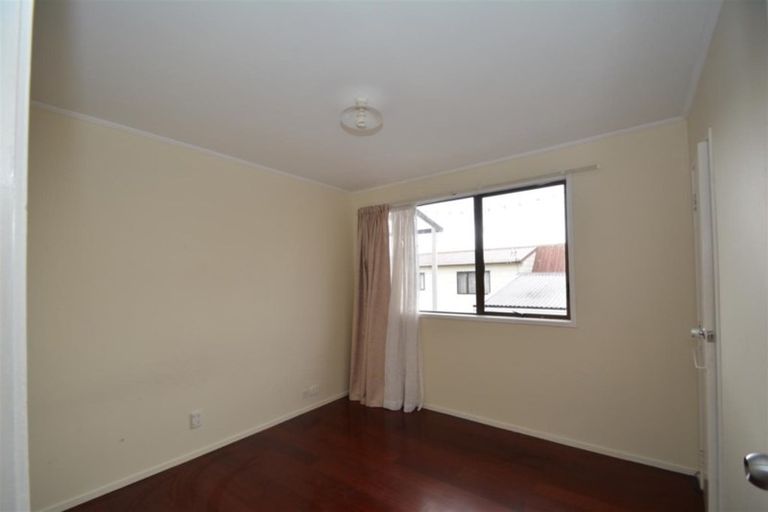 Photo of property in 56 Hollyford Drive, Clover Park, Auckland, 2105